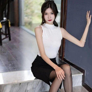 日本裸体美女大学生大自然性爱
